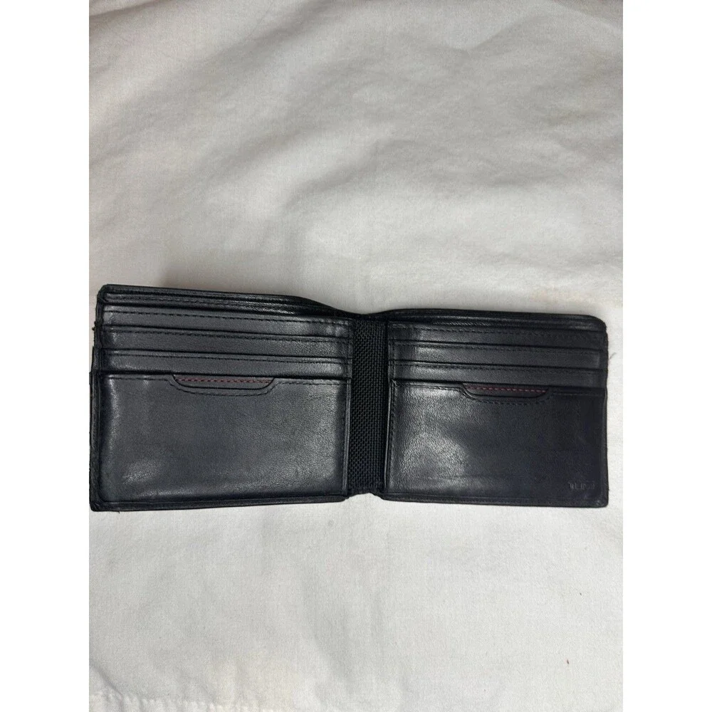TUMI Black Smooth Leather Men’s Bi-fold Wallet